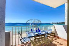 Ferienwohnung in Le Lavandou - Apartment with sea view and direct...