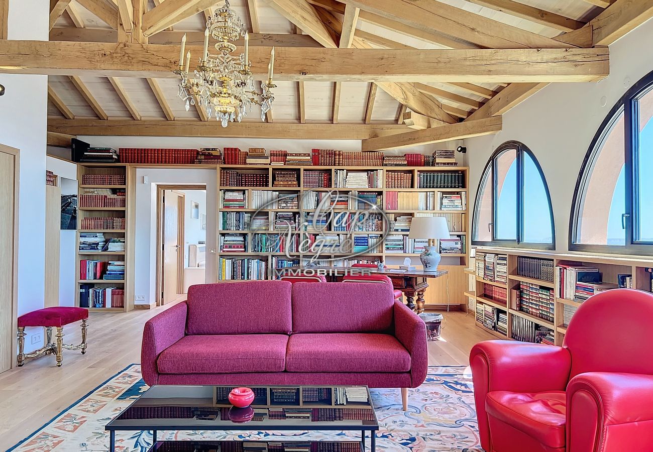 Villa in Le Lavandou - Propriété de prestige avec piscine et vue panoramique sur la mer au Cap Nègre 