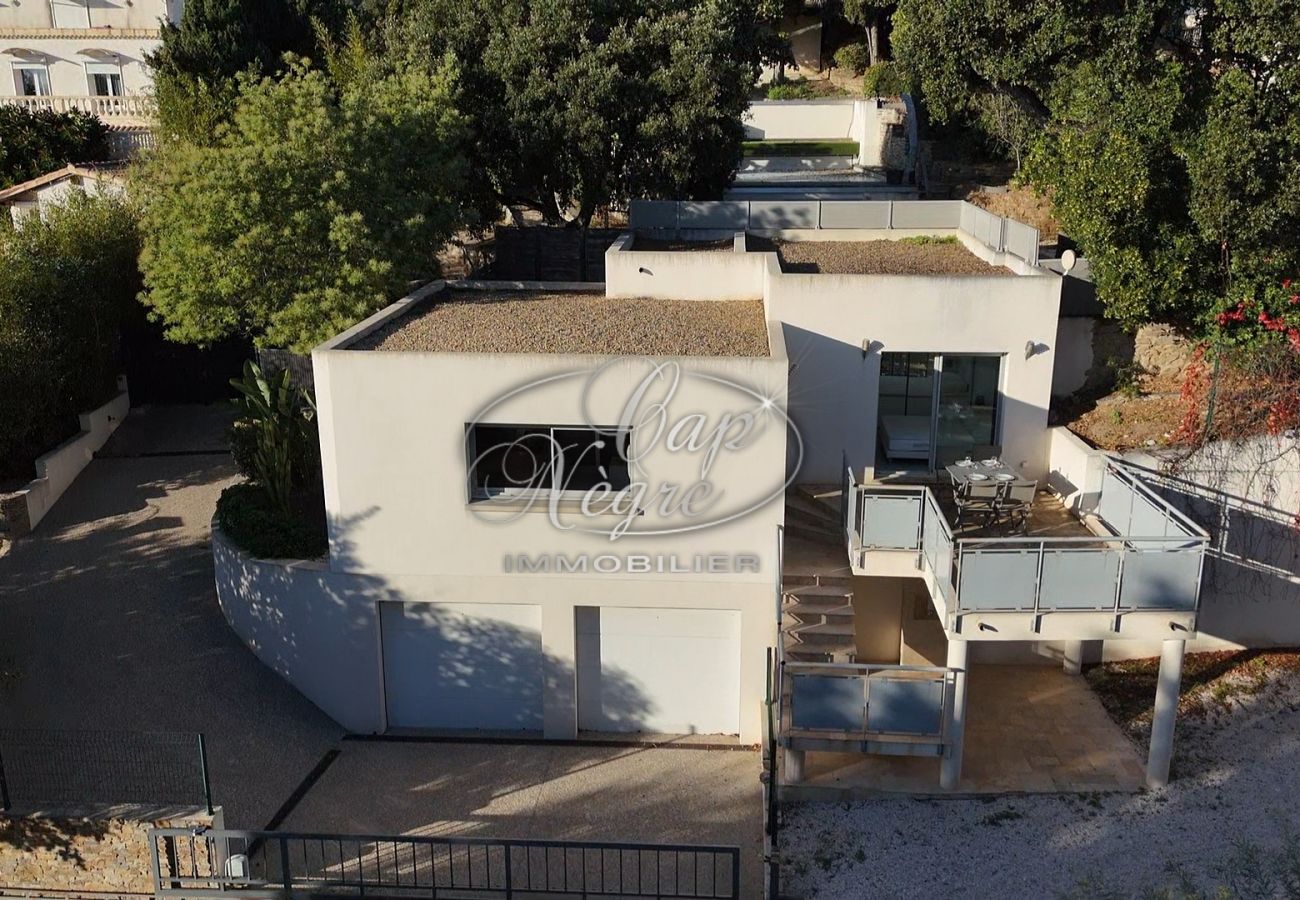 Ferienwohnung in Le Lavandou - Appartement moderne pour 4 personnes proche de la plage de Cavalière au Lavandou