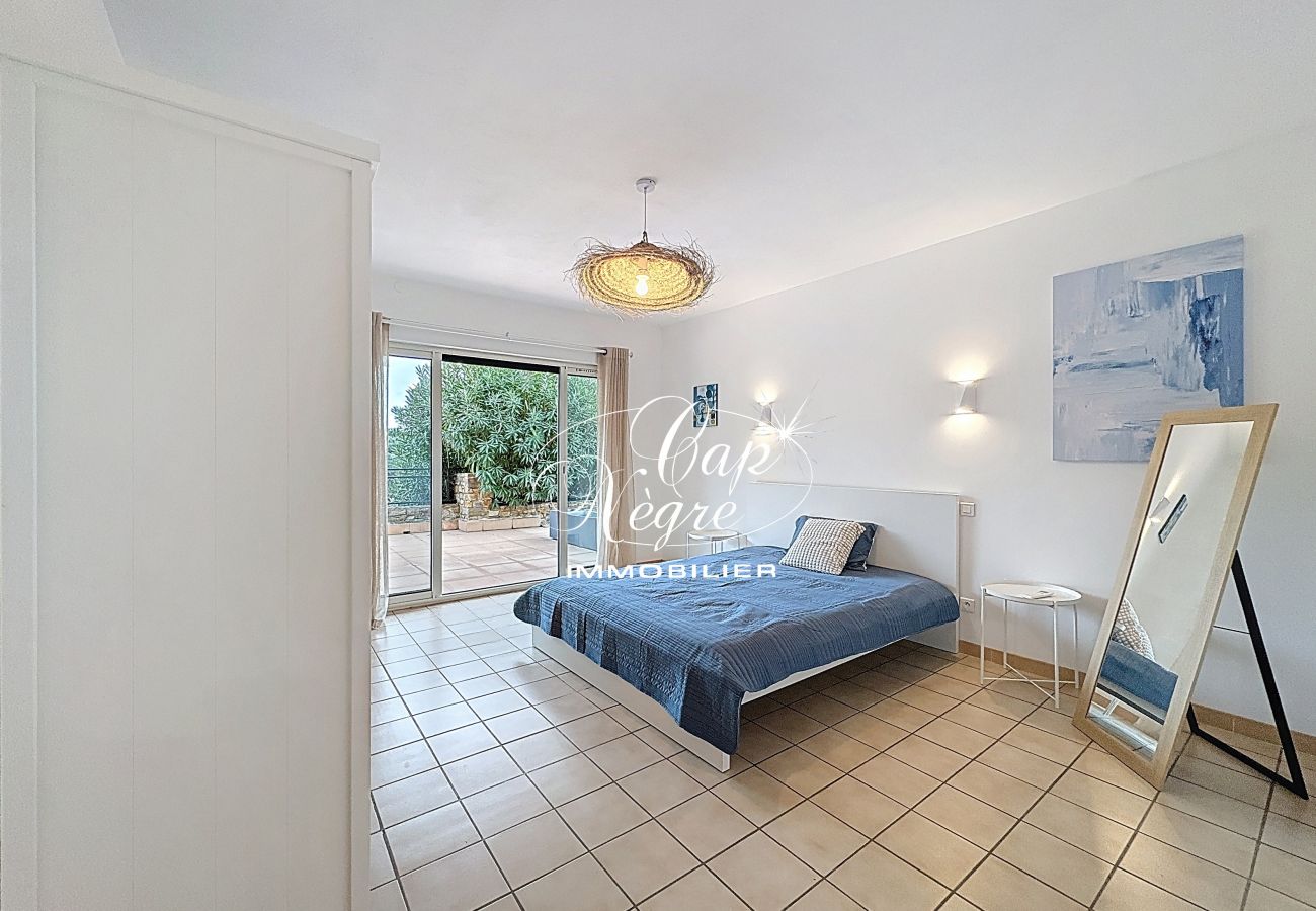 Villa in Le Lavandou - 184