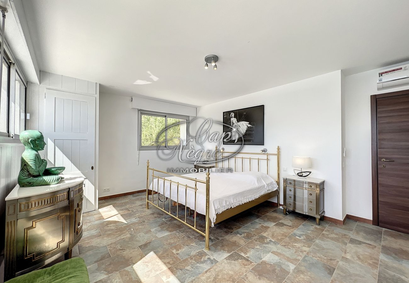 Villa in Le Lavandou - 086