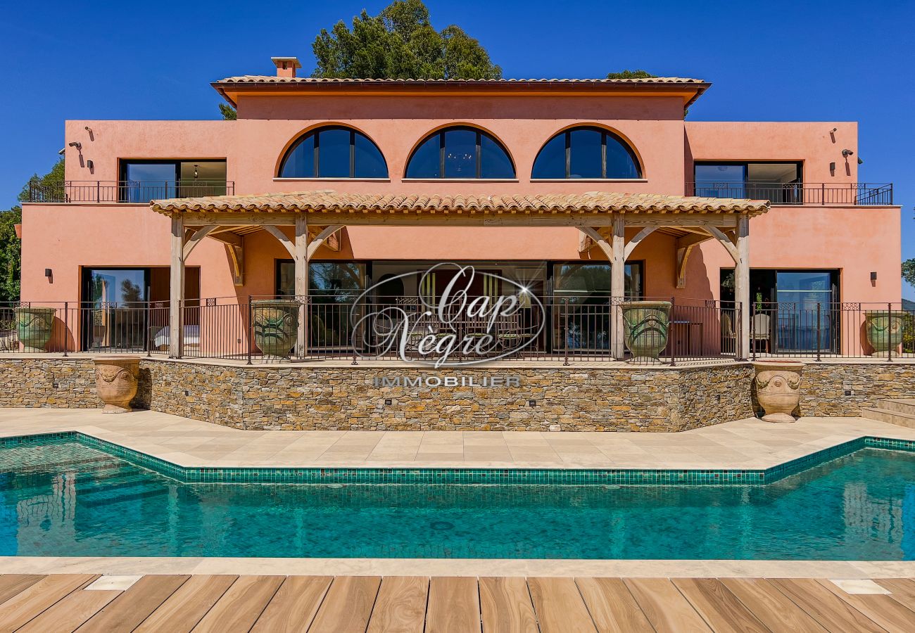 Villa in Le Lavandou - Prestigious property with a pool and panoramic sea view in Cap Nègre