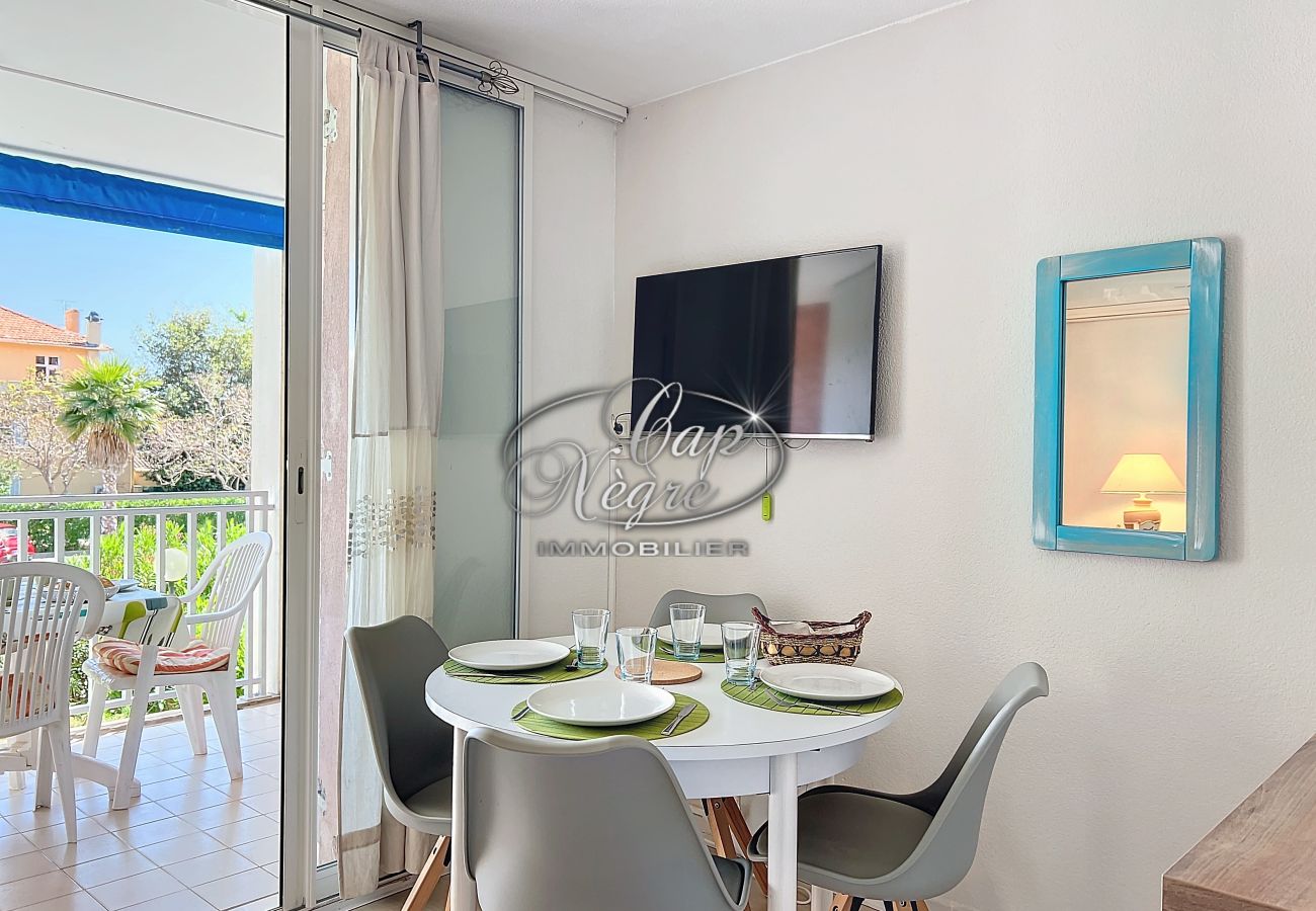 Apartment in Le Lavandou - Apartment for 4 people at 150m of the Cavalière Beach