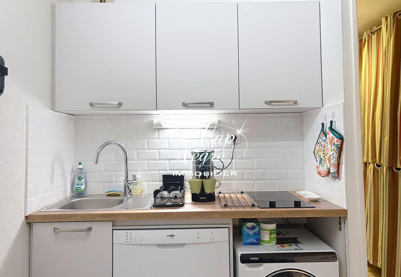 Apartment in Le Lavandou - 160