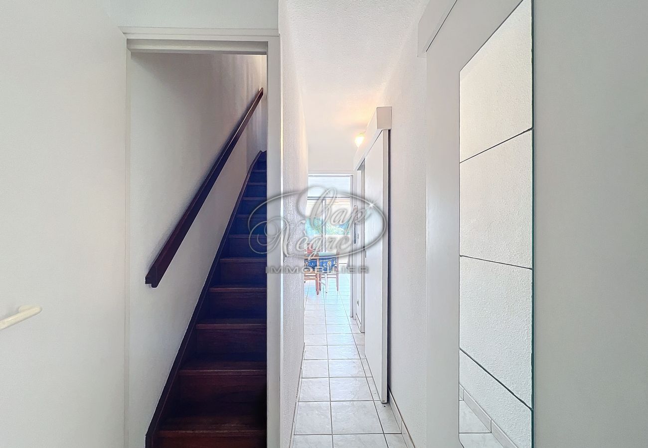 Apartment in Le Lavandou - 162