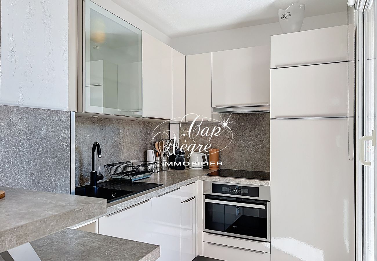 Apartment in Le Lavandou - 169