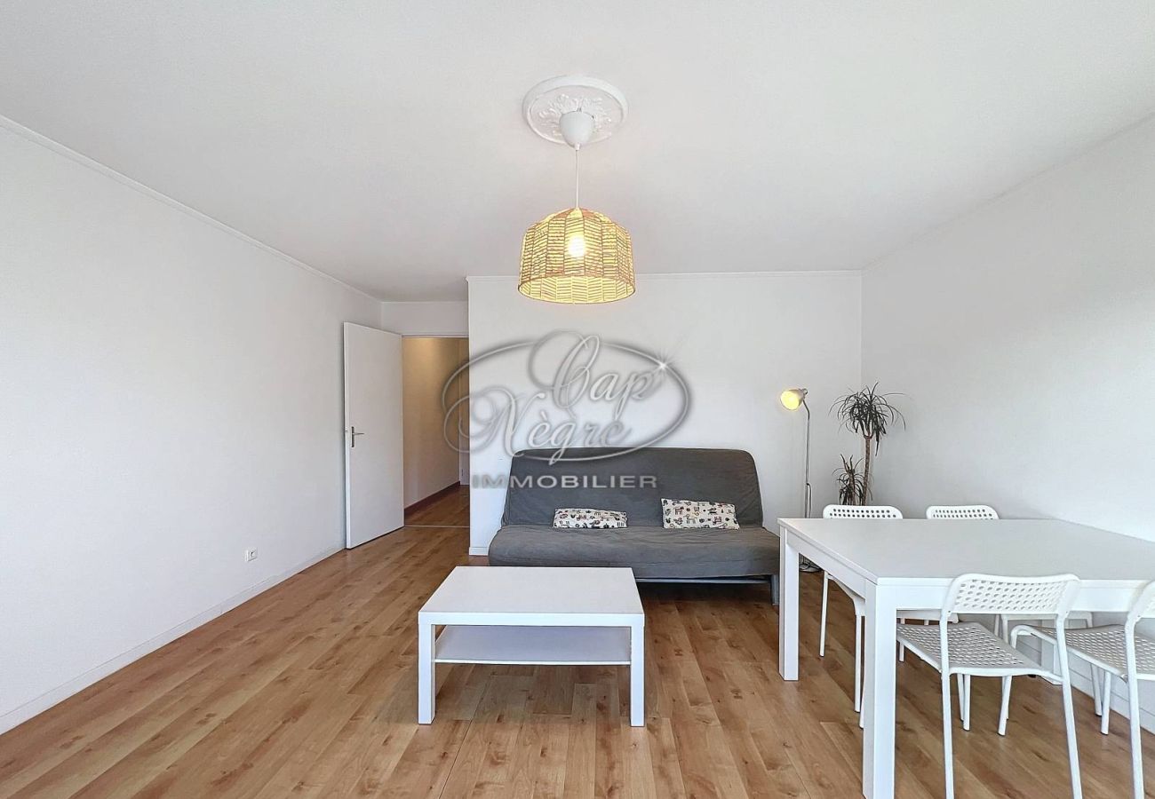 Apartment in Le Lavandou - 175