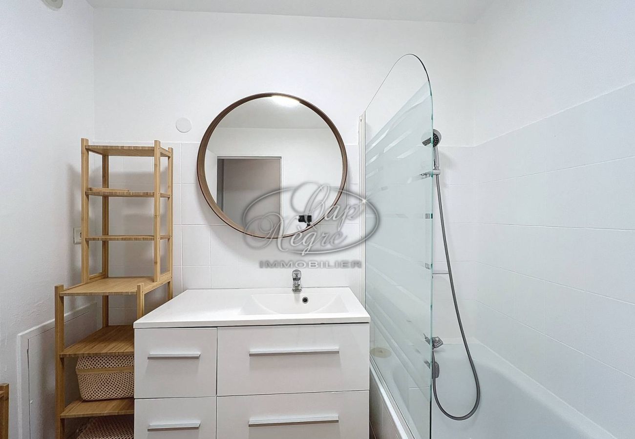 Apartment in Le Lavandou - 175