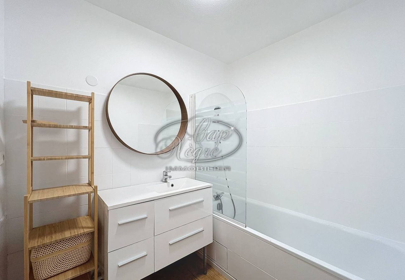 Apartment in Le Lavandou - 175