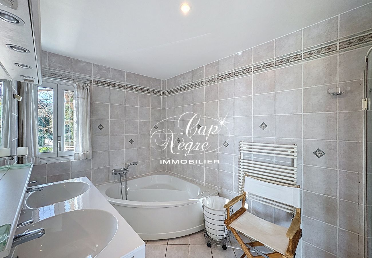 Villa in Rayol-Canadel-sur-Mer - 183