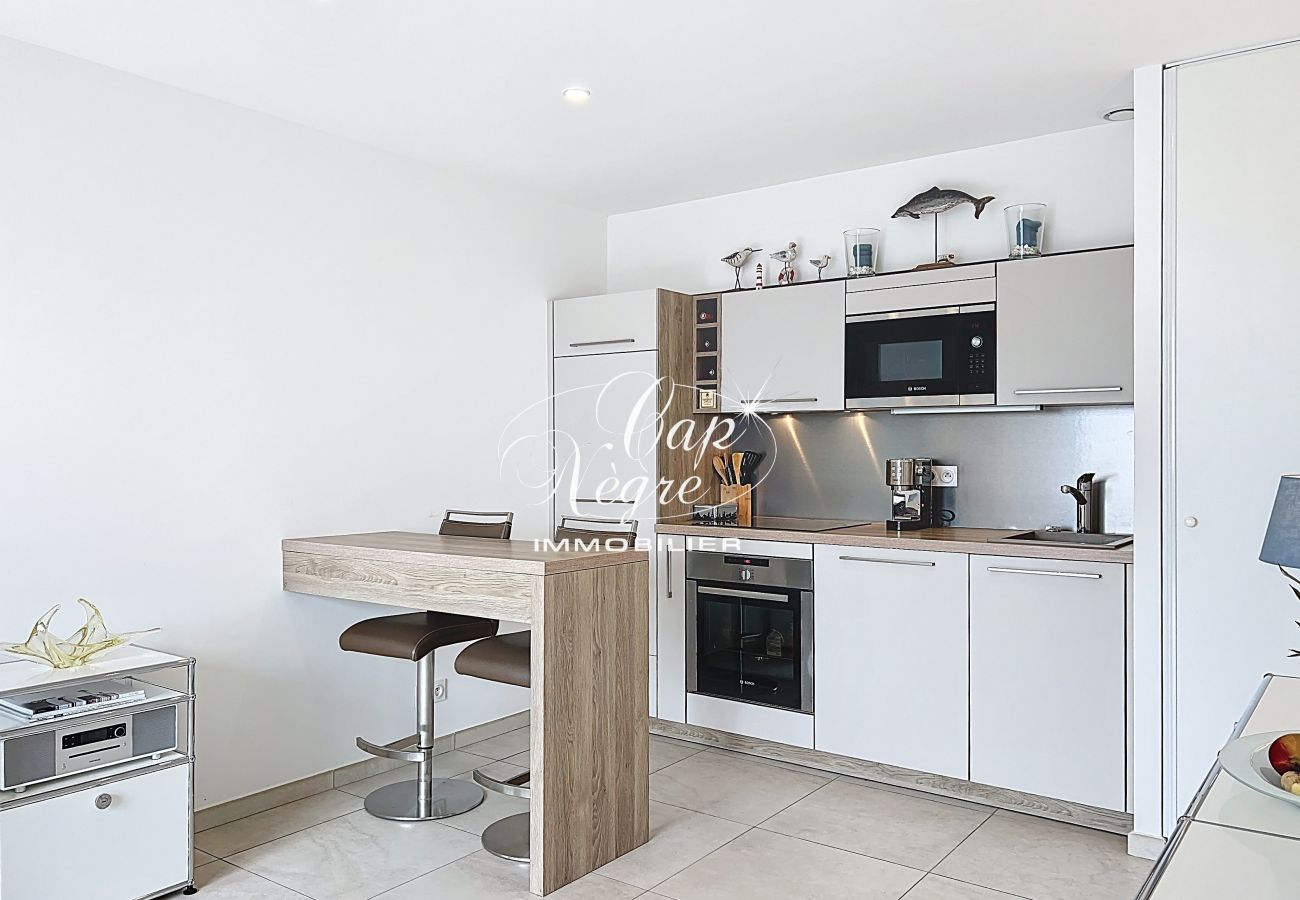 Apartment in Le Lavandou - 182