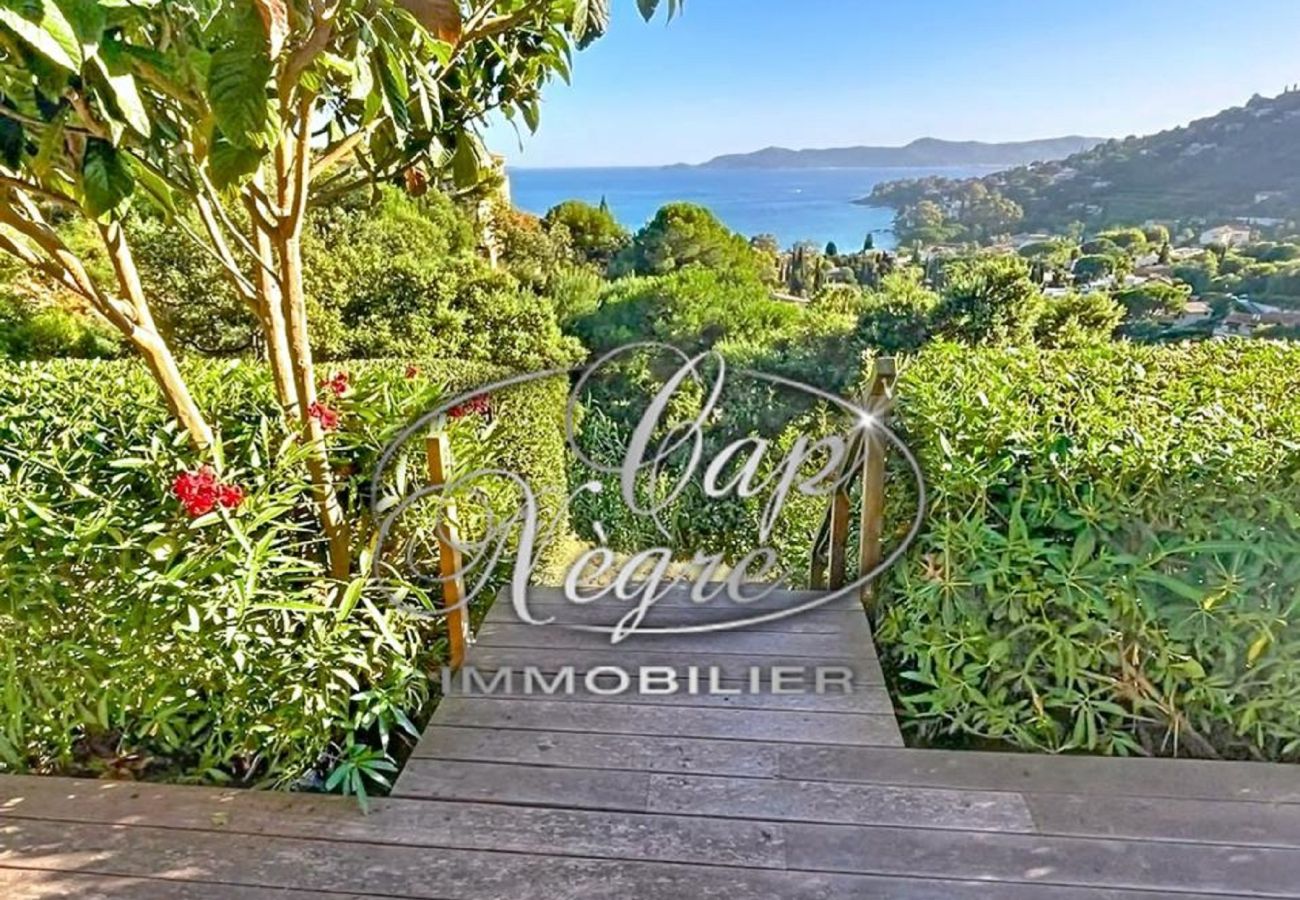 Apartment in Le Lavandou - 182