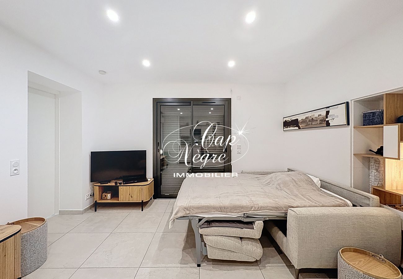 Apartment in Le Lavandou - 182