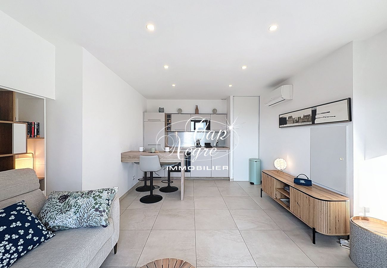 Apartment in Le Lavandou - 182