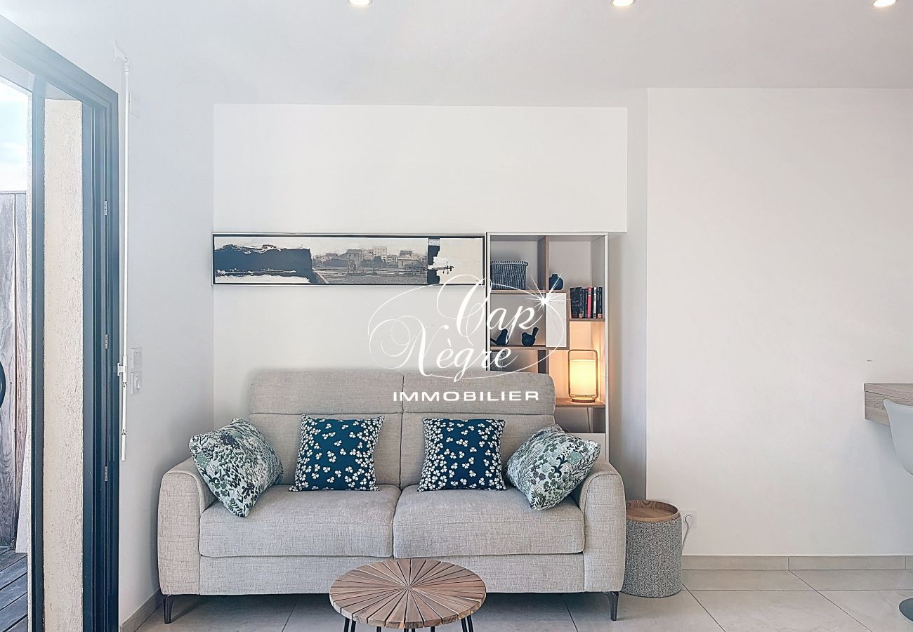 Apartment in Le Lavandou - 182