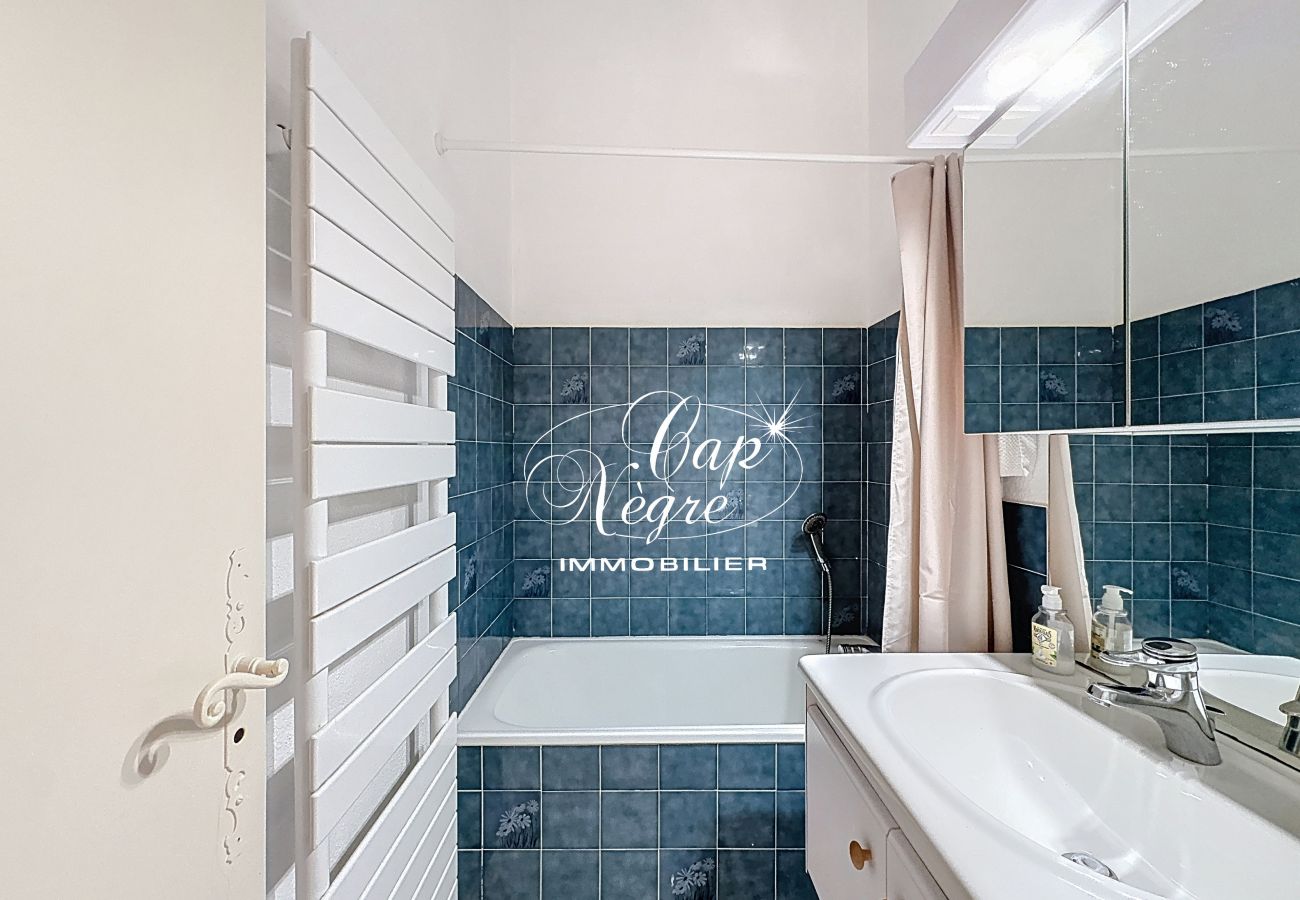 Apartment in Le Lavandou - 187