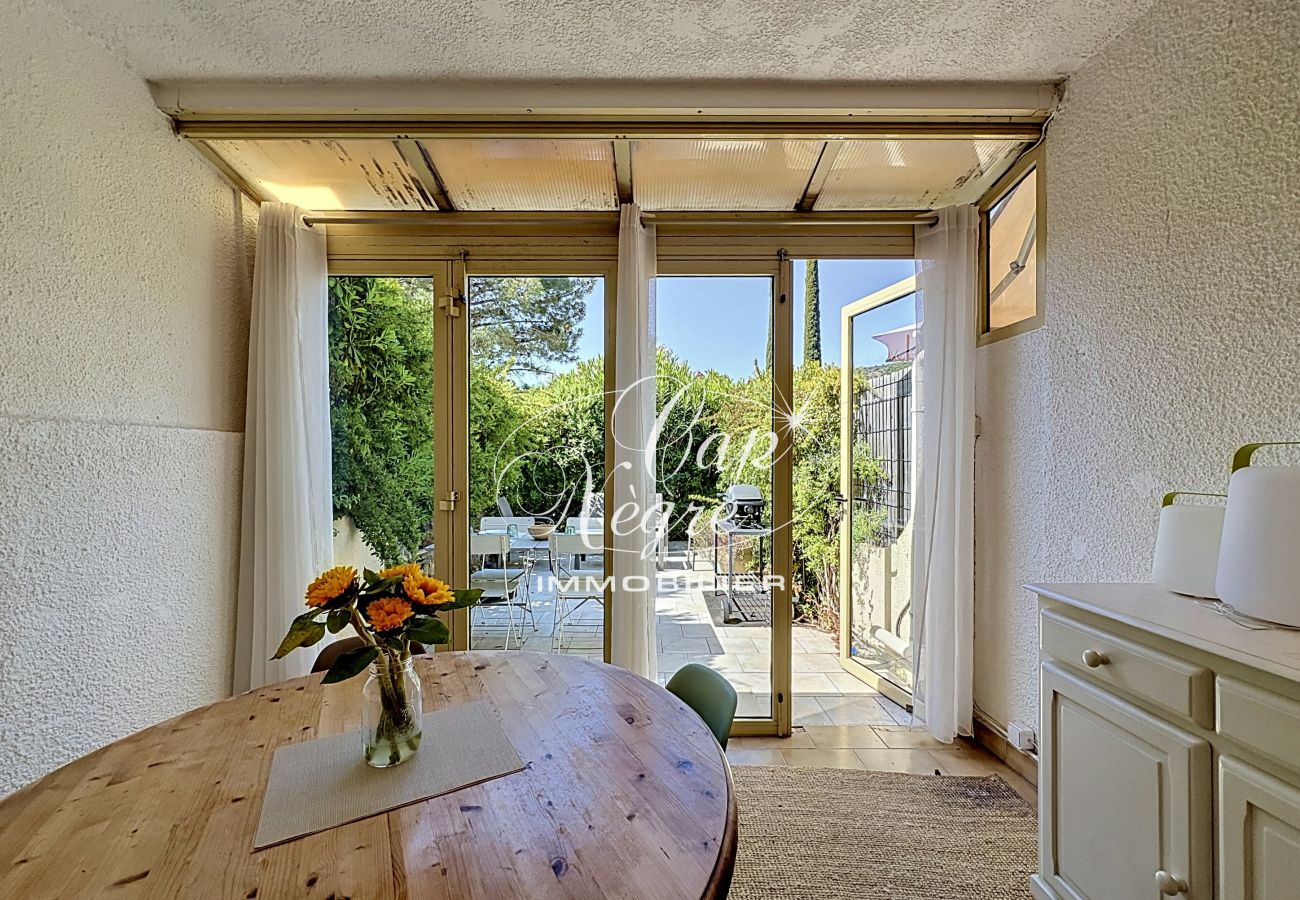 Apartment in Le Lavandou - 187
