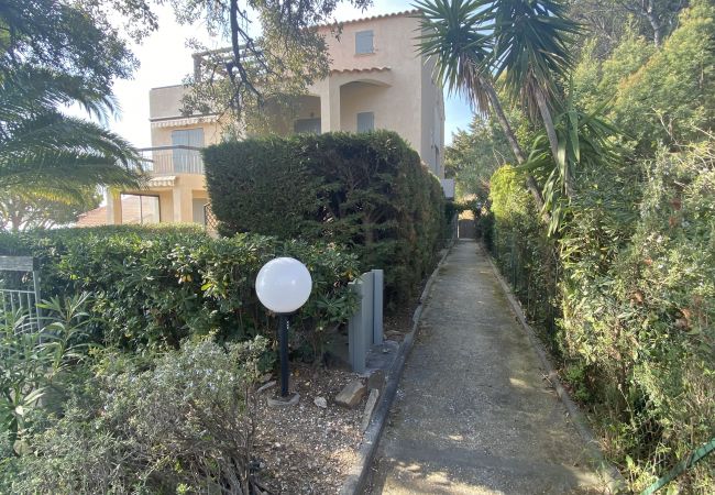 Appartamento a Rayol-Canadel-sur-Mer - 027 Appartamento a Rayol-Canadel-sur-Mer - 027