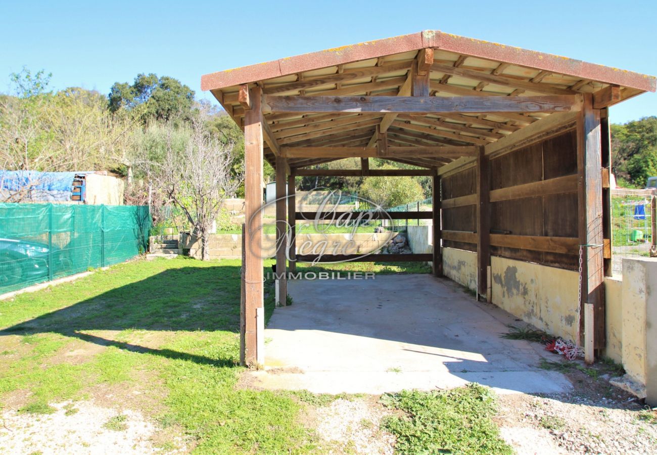 Appartement à Le Lavandou - Appartement duplex vue mer en face de la plage de Cavalière