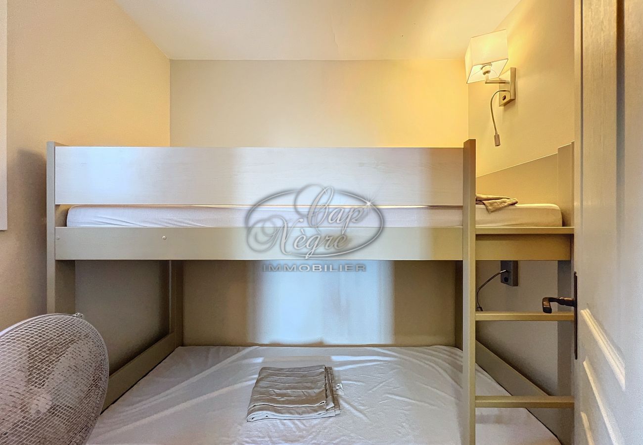 Appartement à Le Lavandou - 050