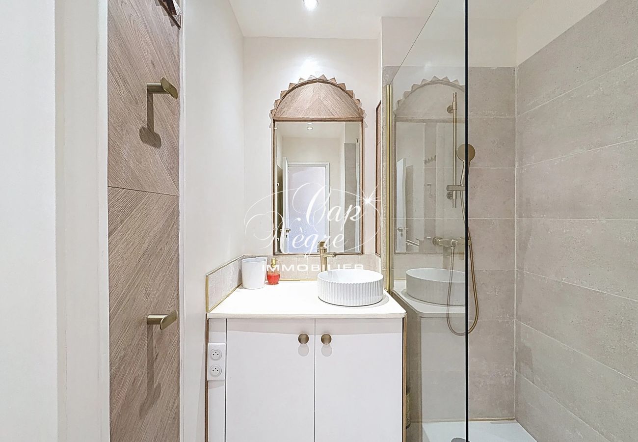 Appartement à Le Lavandou - 176
