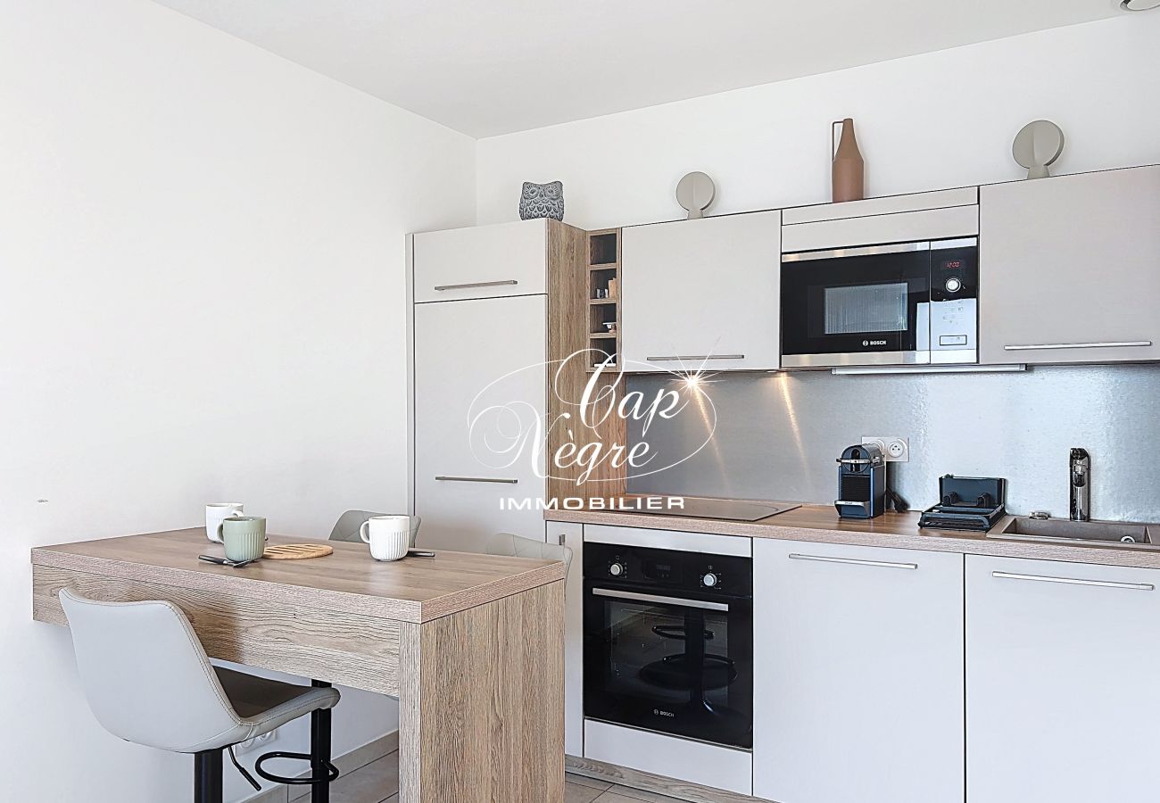 Appartement à Le Lavandou - 182