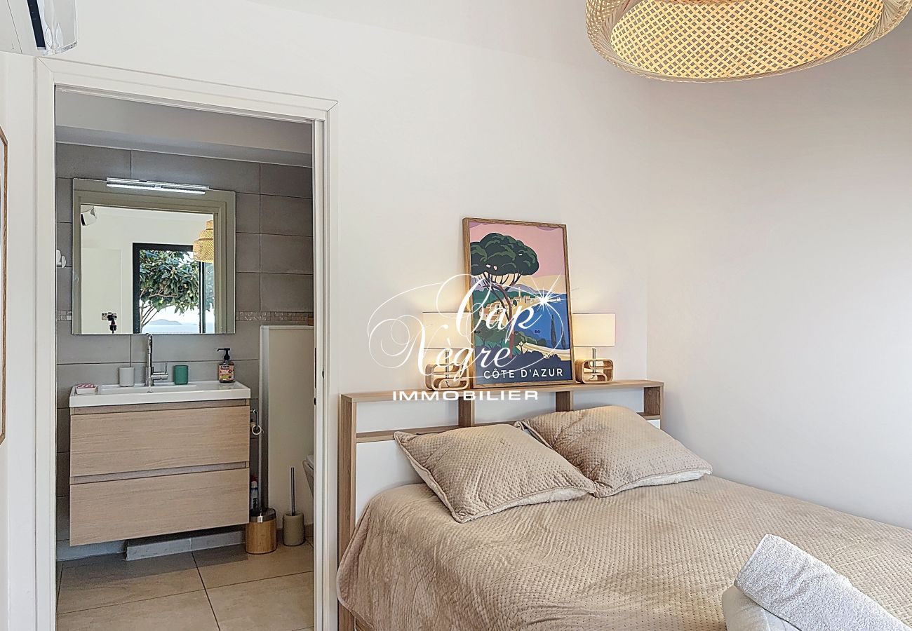 Appartement à Le Lavandou - 182